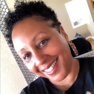 Meet your Posher, Jeannine
